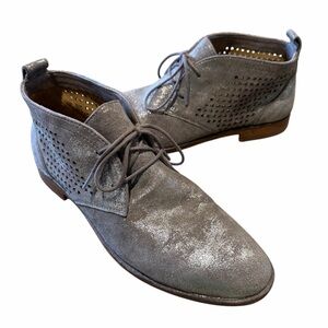 TRASK Addy Booties Women’s 7.5 M Silver Leather Chukka Boot Steam Punk Timeless